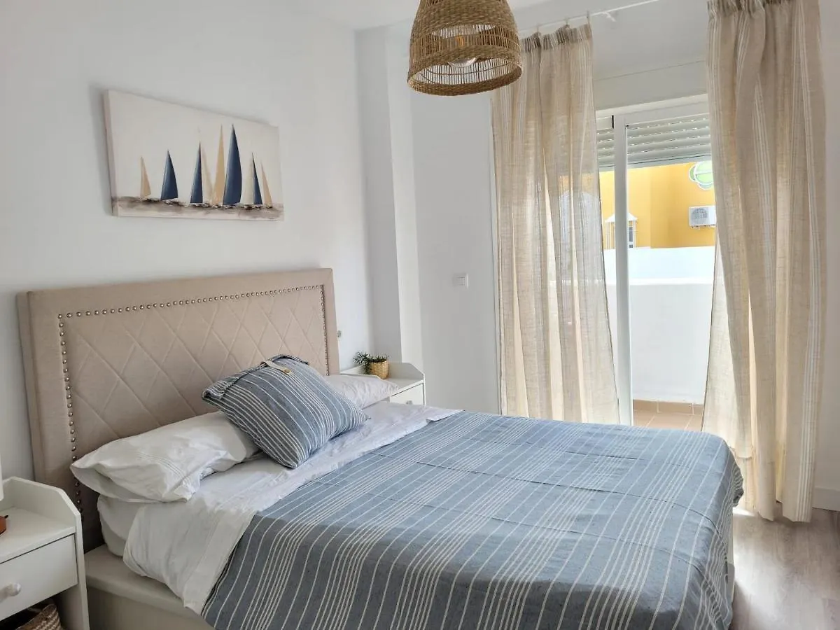 Apartamento en Rota con piscina y parking junto al mar